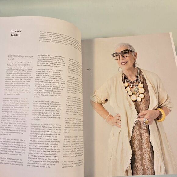 200 Women: Who Will Change The Way You See The World 2017 Hardcover - Picture 3 of 9